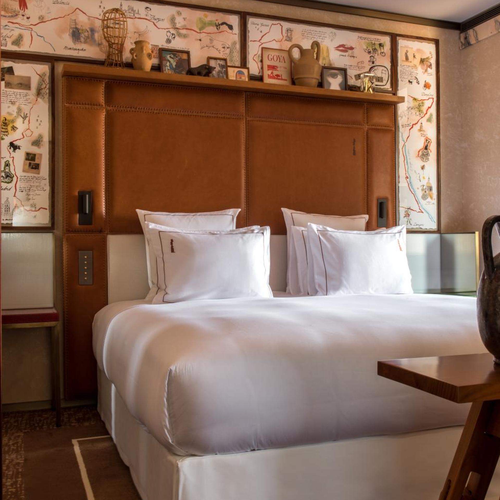 Adjoining, Suite, Terrace
