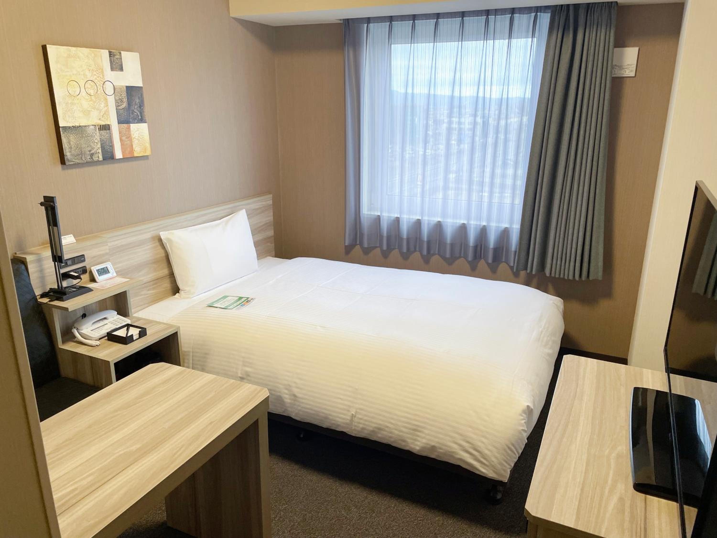 Room, Single, Electronic Cigarette Only, Smoking