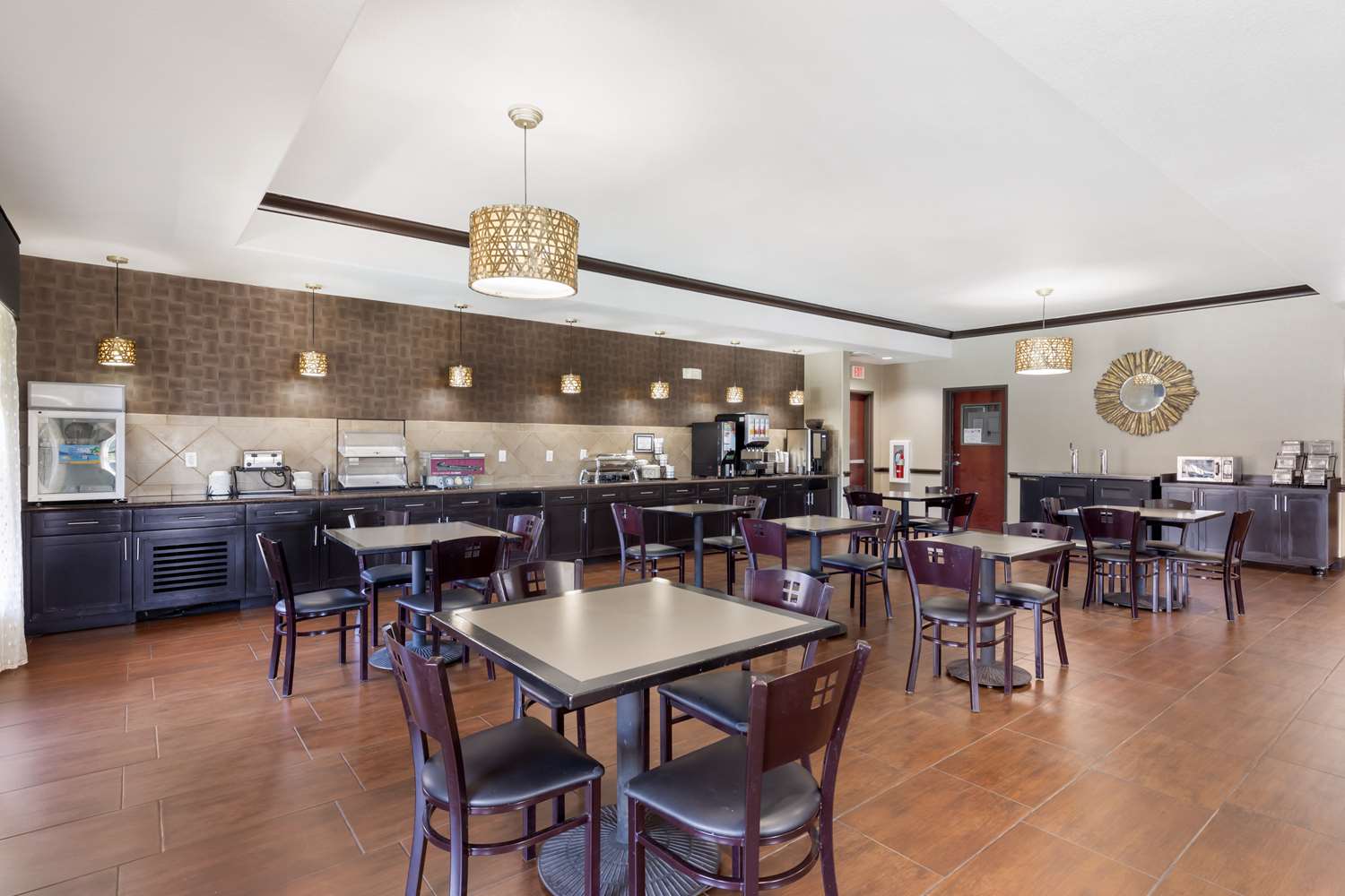 Best Western Plus Classic Inn And Suites 10/14