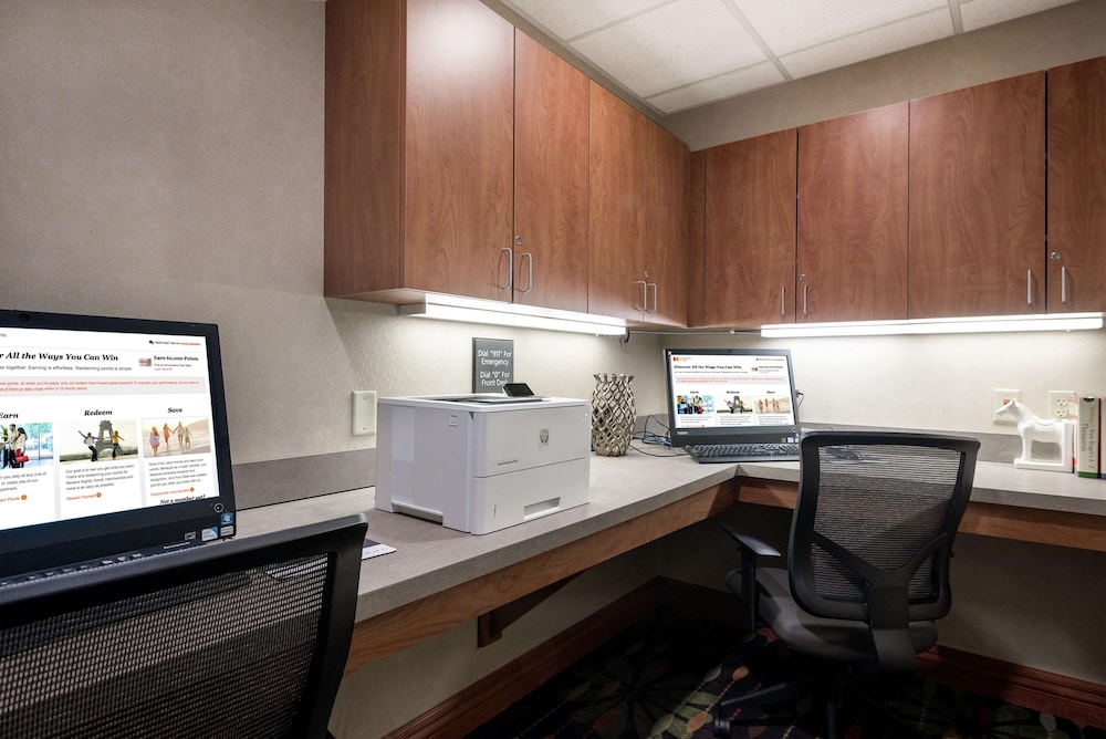Hampton Inn Bellevue Nebraska 10/41