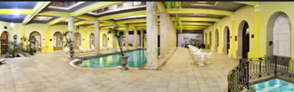 Palace Hotel 48/71