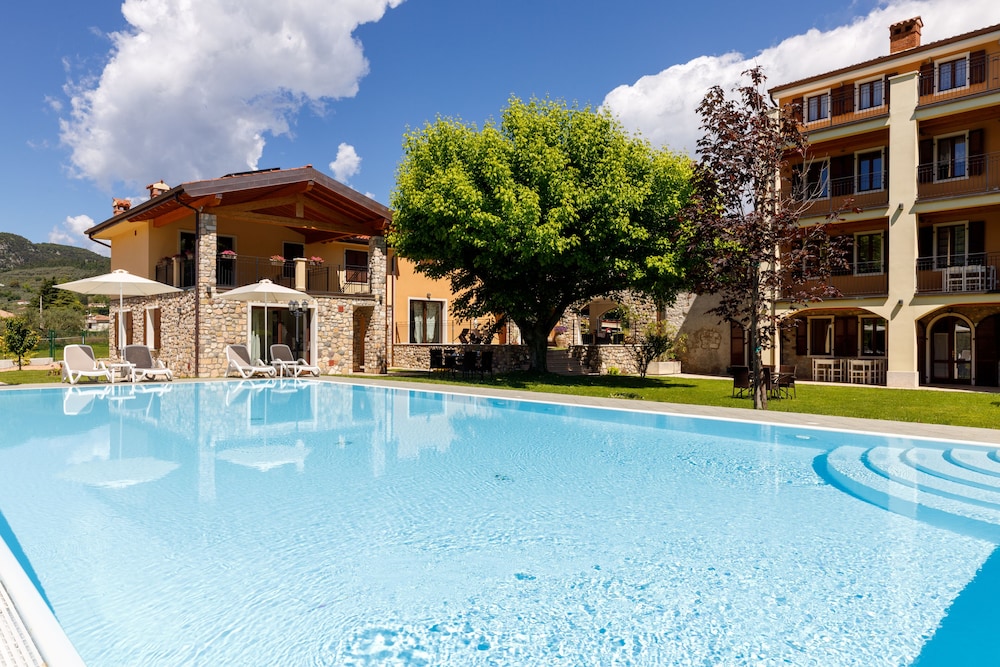Residence Rustico 10/50