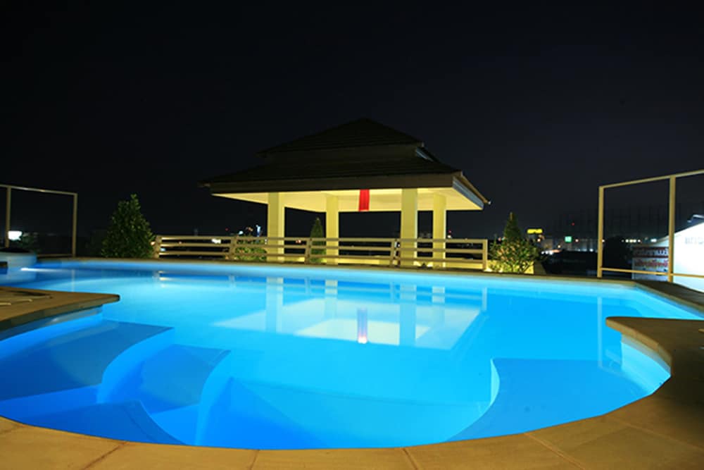 The XYM Hotel 4/26