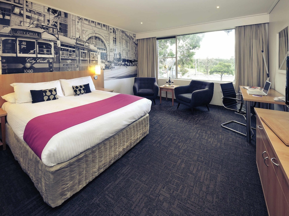 Mercure North Melbourne 18/63