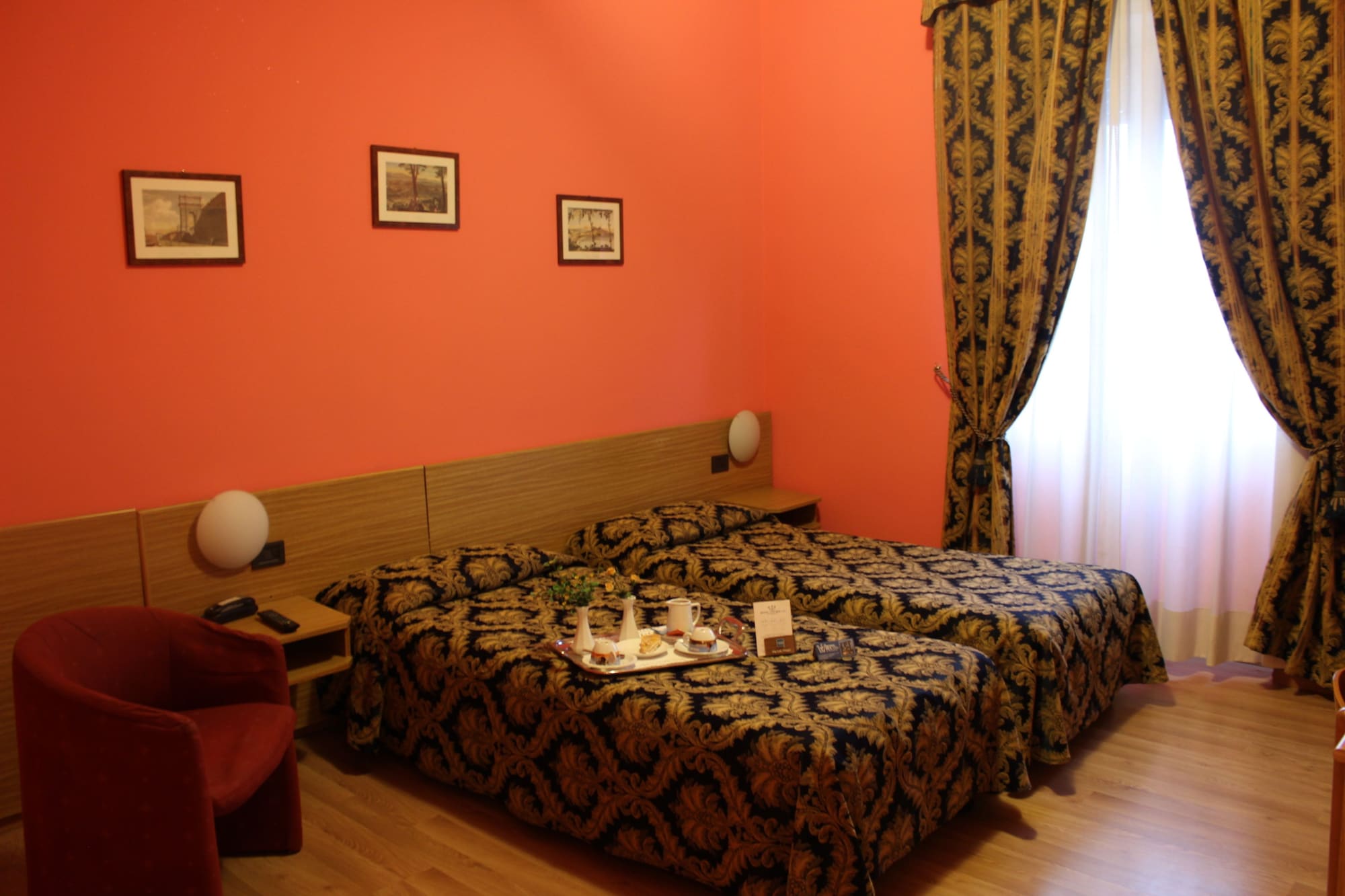 ROOM, TRIPLE