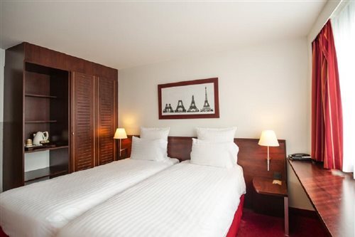 Room, Twin Beds