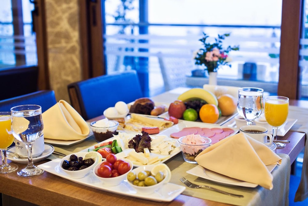 Grand Asiyan Hotel 35/46