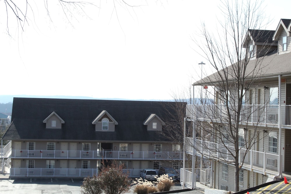 Gazebo Inn 25/44