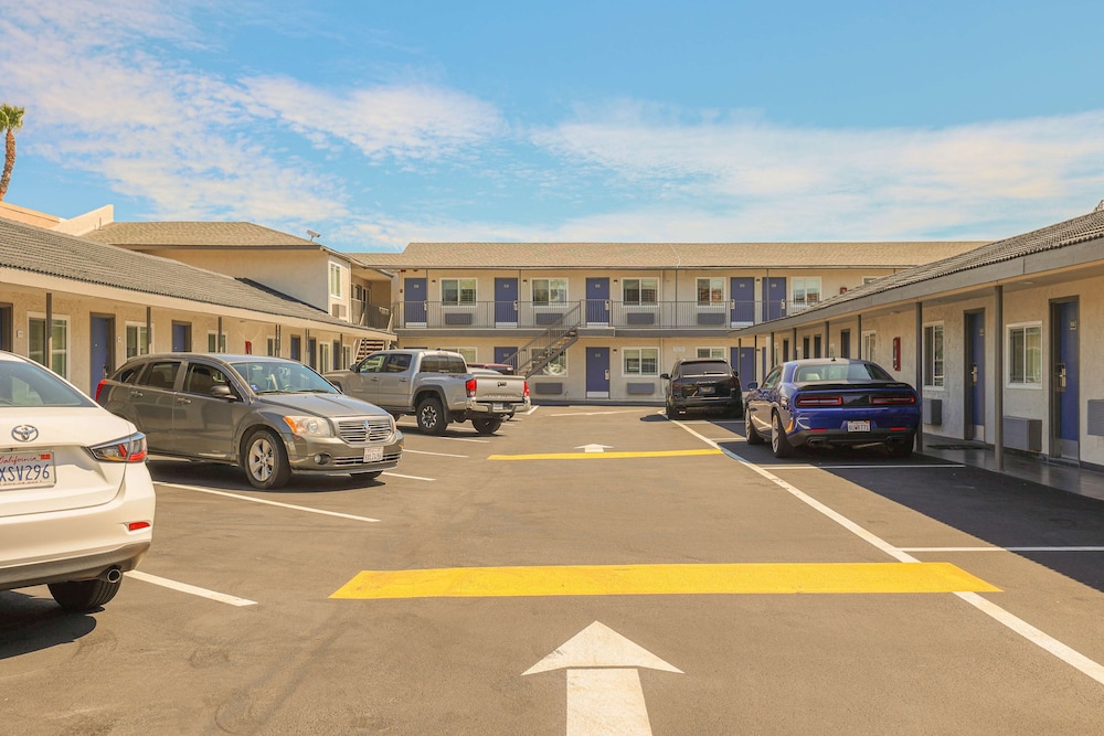 Motel6 Tustin, CA – Orange County 23/32