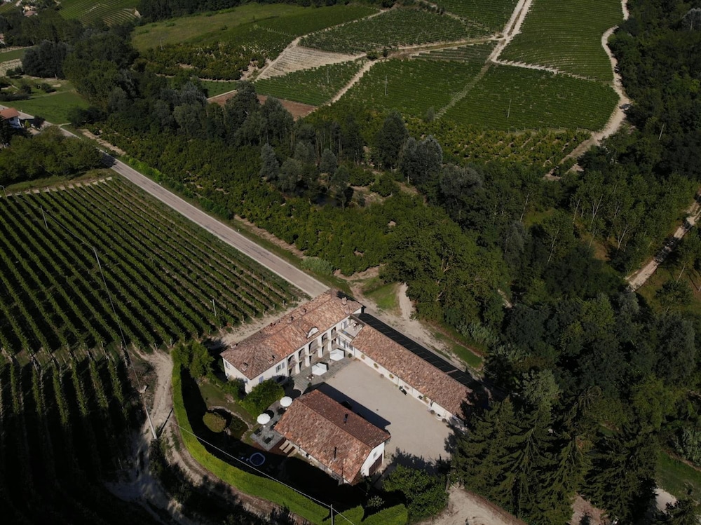Agriturismo Marcarini 30/39