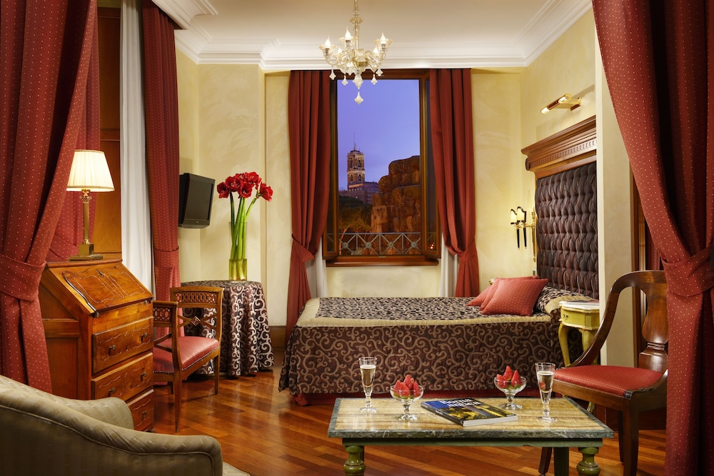 Forum Hotel Rome 40/55