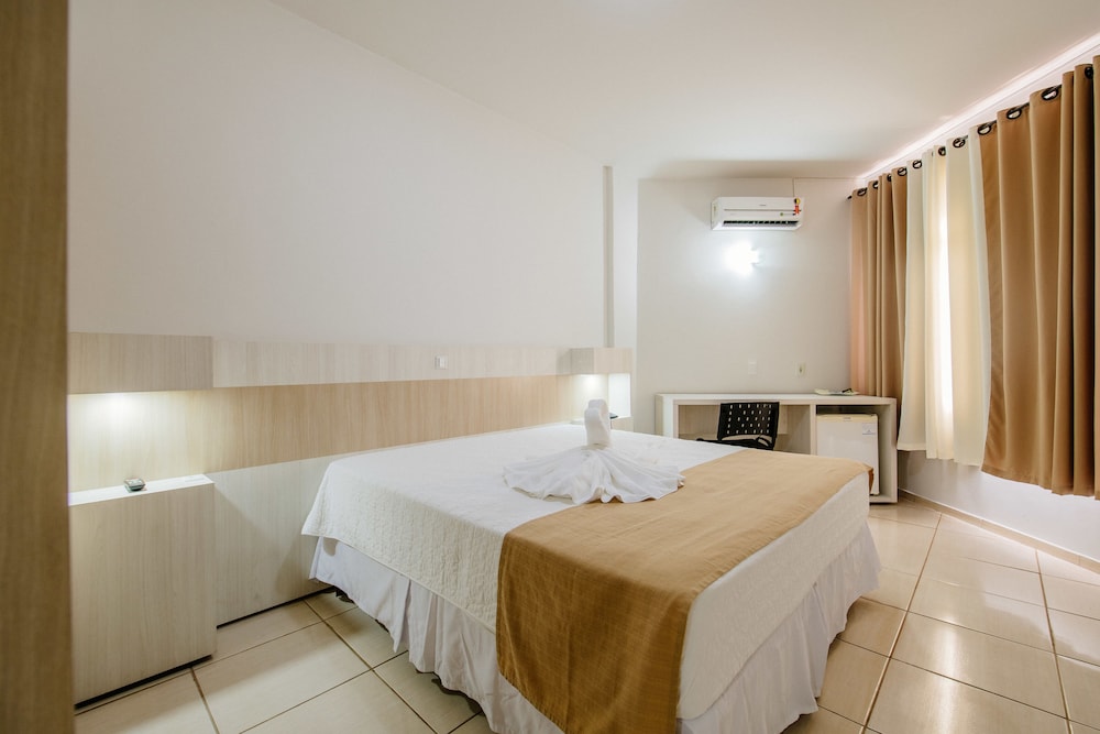 HARBOR QUERENCIA HOTEL 30/64