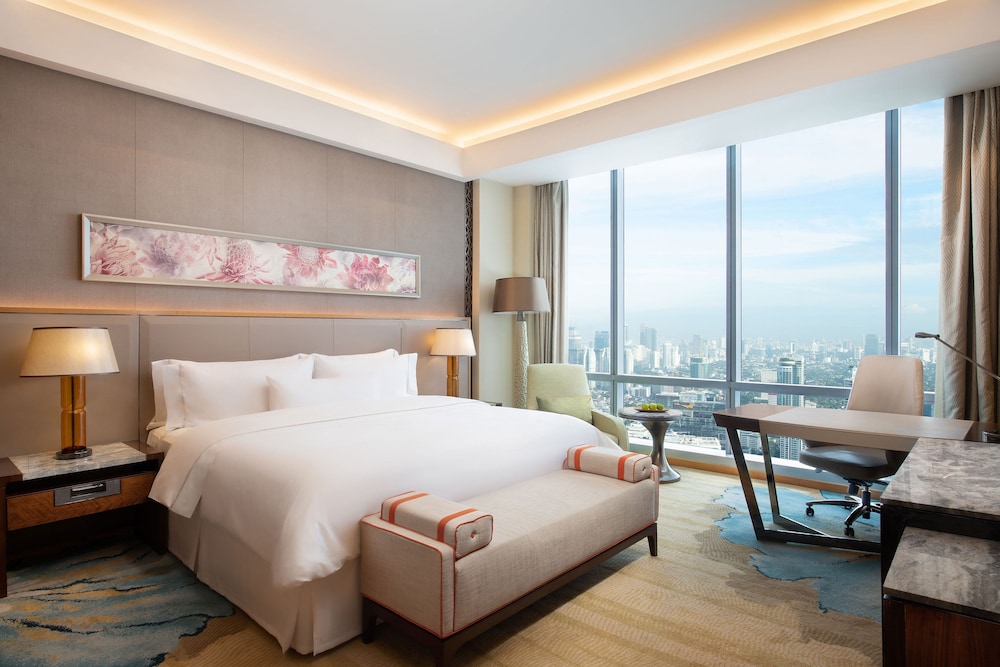 THE WESTIN JAKARTA 11/77