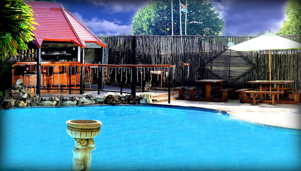 African Moon Corporate House 23/48