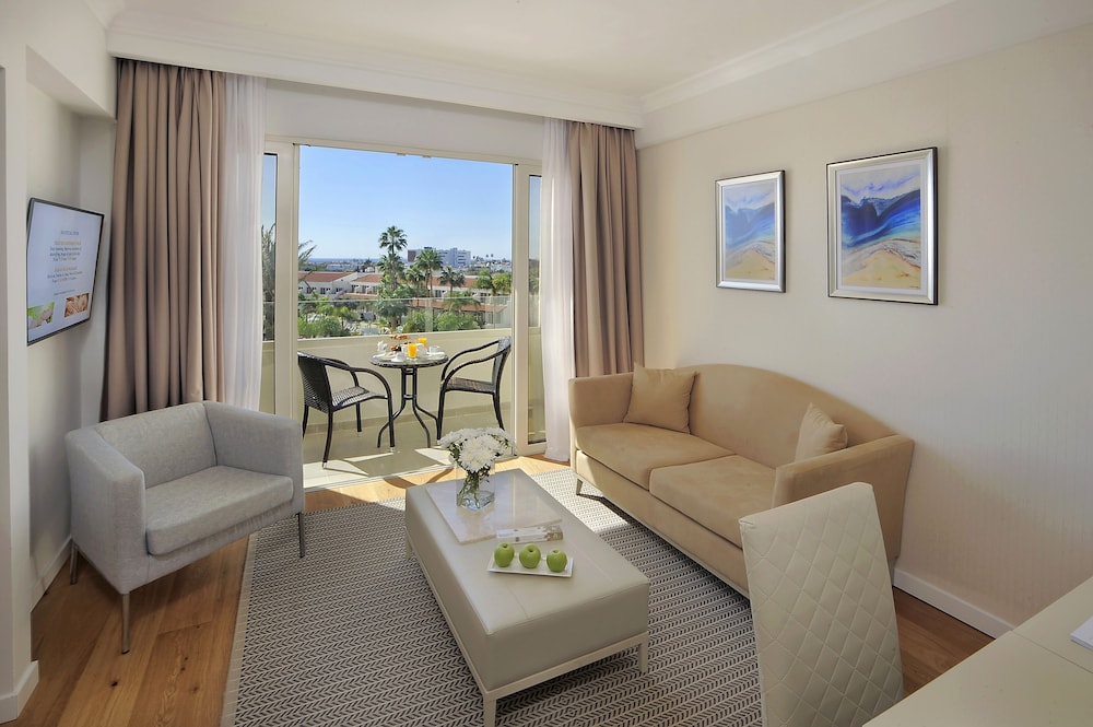Olympic Lagoon Resort Ayia Napa 30/50