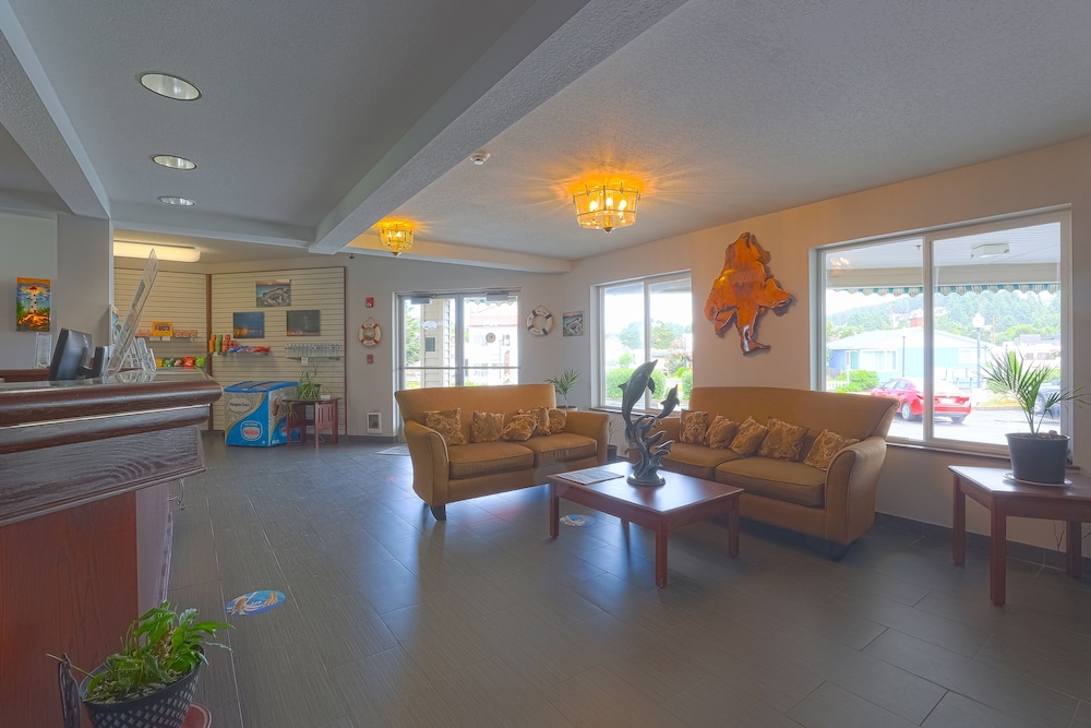Siletz Bay Beachfront Hotel by OYO Lincoln City 49/71