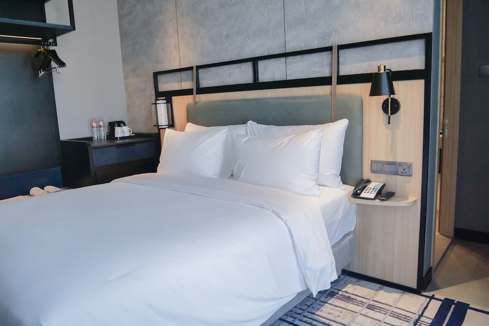 Mercure Surabaya Manyar (ex Everbright Hotel) 18/32