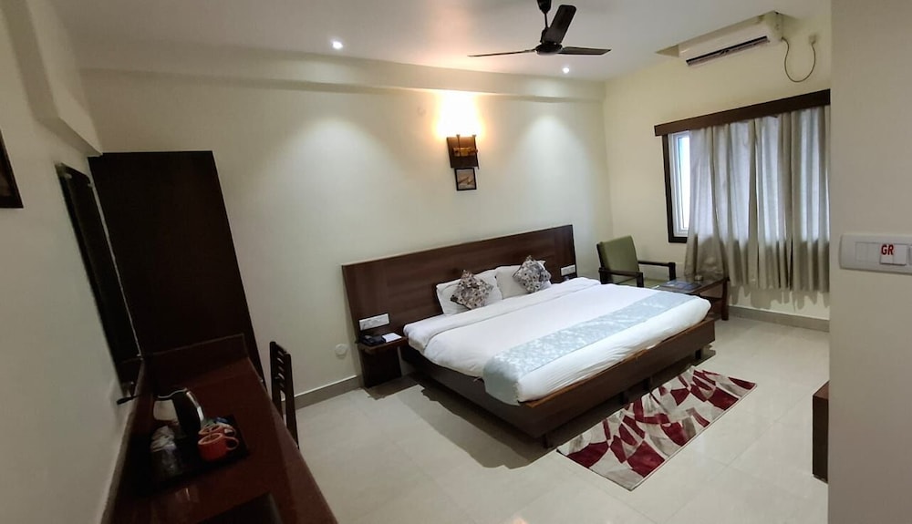 HOTEL RADHIKA REGENCY 11/50