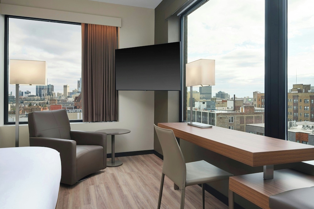 AC Hotel by Marriott Detroit at the Bonstelle 47/54