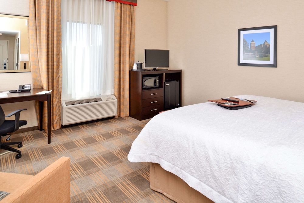 Hampton Inn & Suites California University-Pittsburgh 9/45