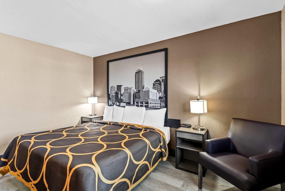 غرفة بسرير كينج، Super 8 By Wyndham Terre Haute 3/10