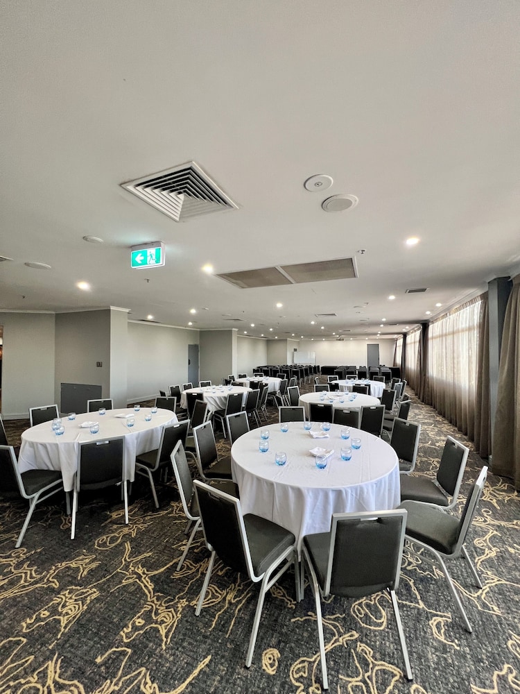 HOTEL GRAND CHANCELLOR TOWNSVILLE 50/62