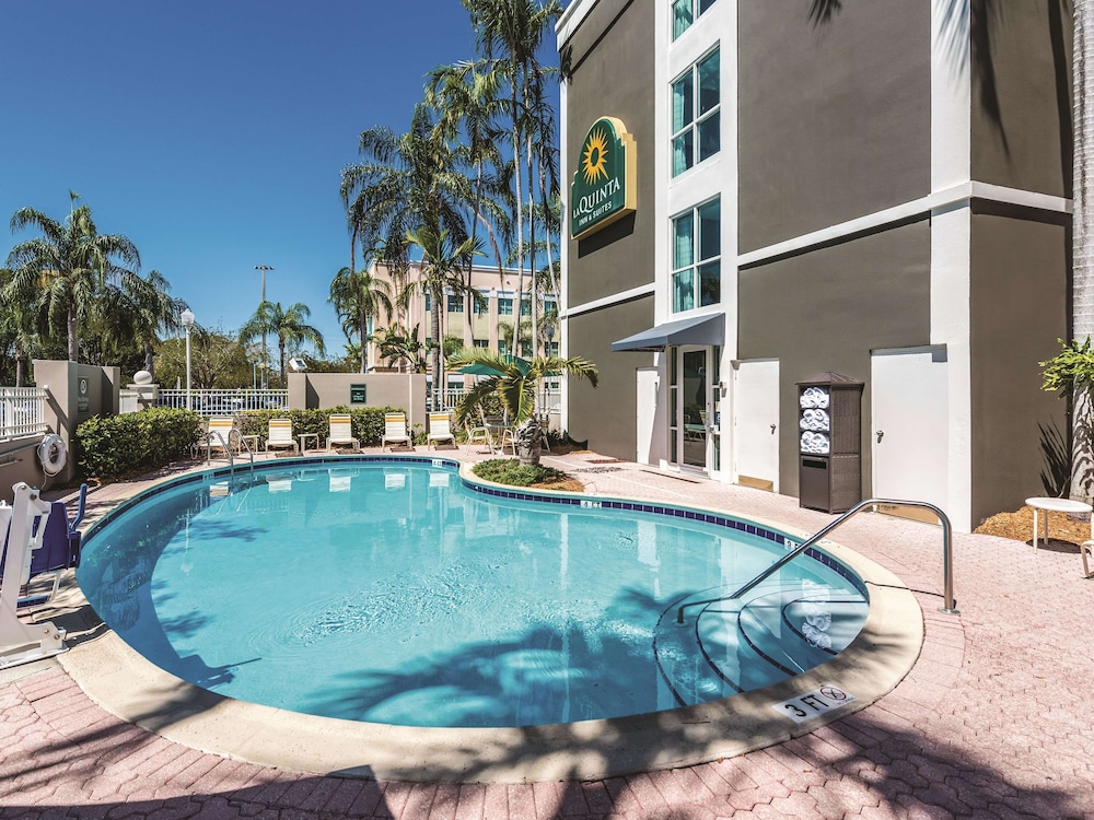 La Quinta Inn Suites Plantation Sw 6th Street 6/37