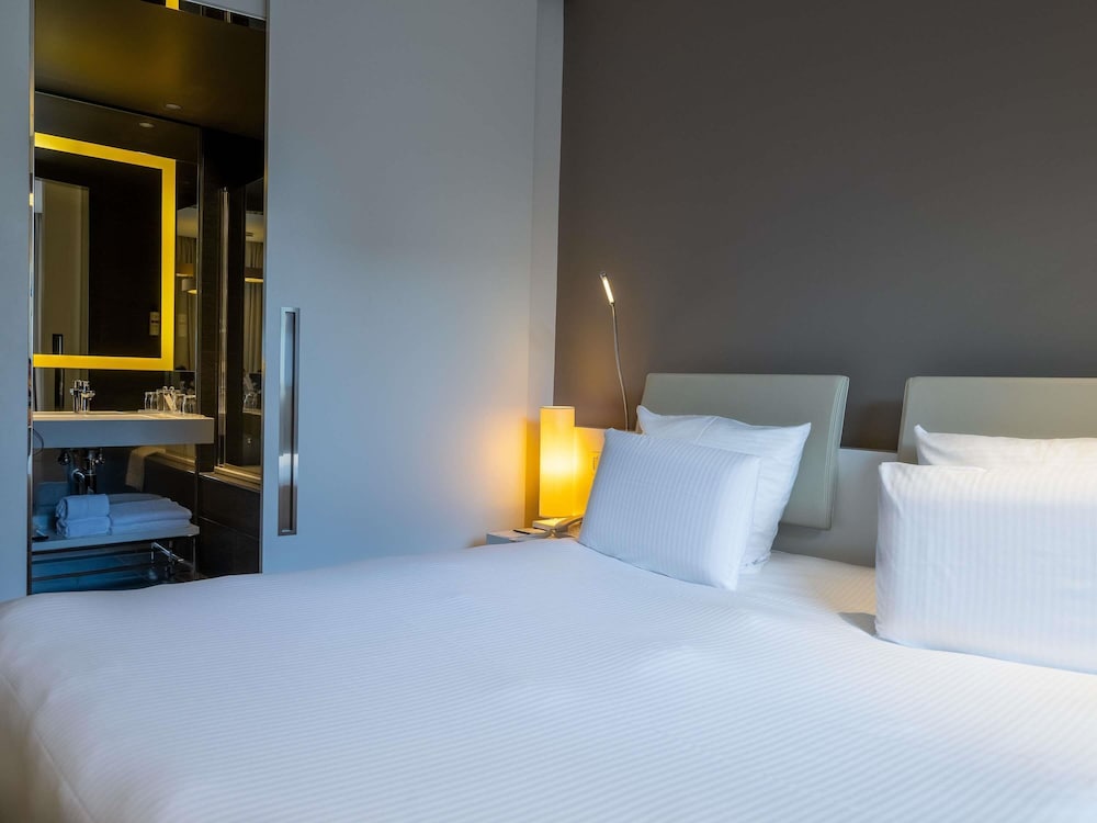 CLASSIC, KING BED
