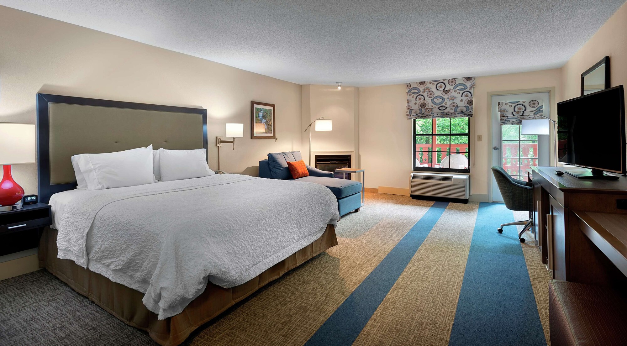 غرفة بسرير كينج، Hampton Inn Helen 2/6