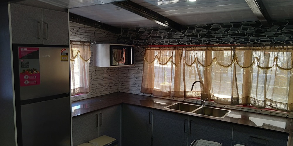 Al-Minhaj Service Apartments 41/62