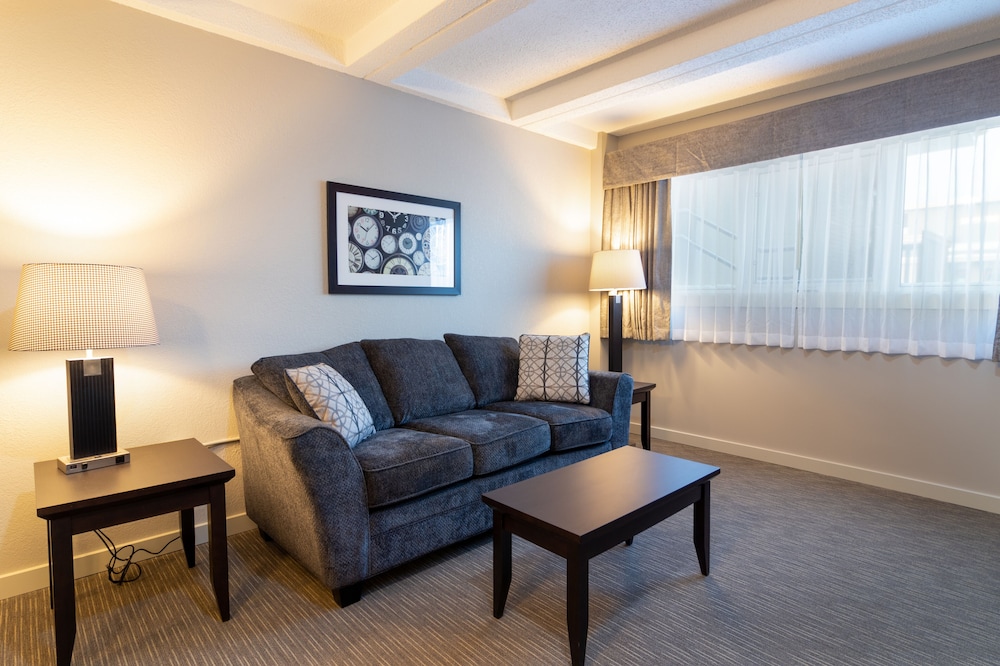 Bcm Inns Fort Mcmurray - Downtown 16/21