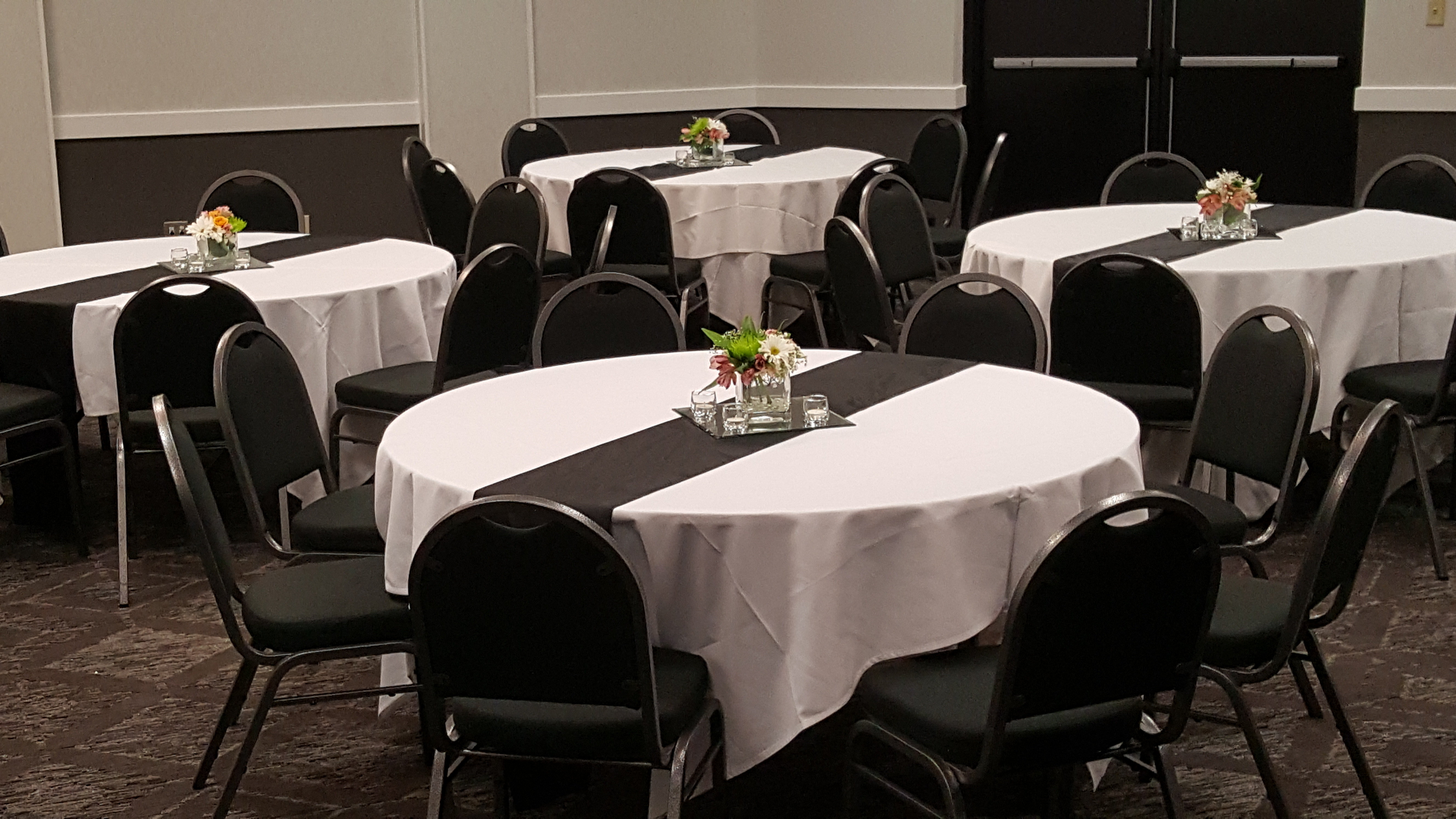 Holiday Inn Bloomington Airport South Mall Area 33/41