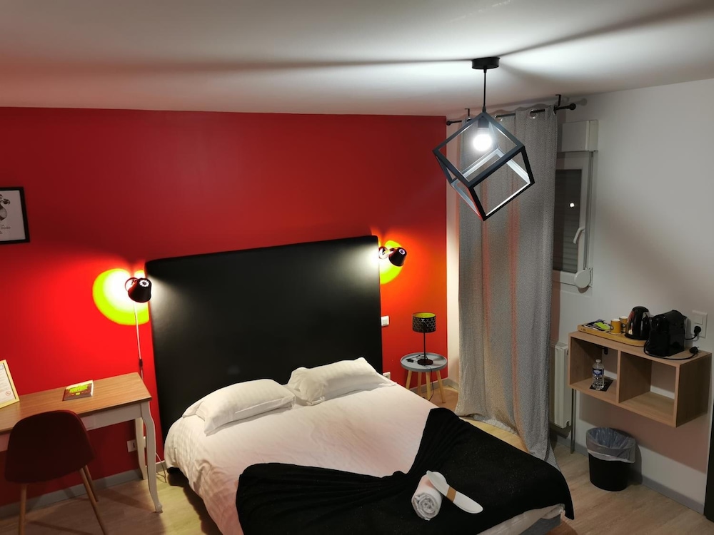HOTEL LA HAIE DES VIGNES 29/68