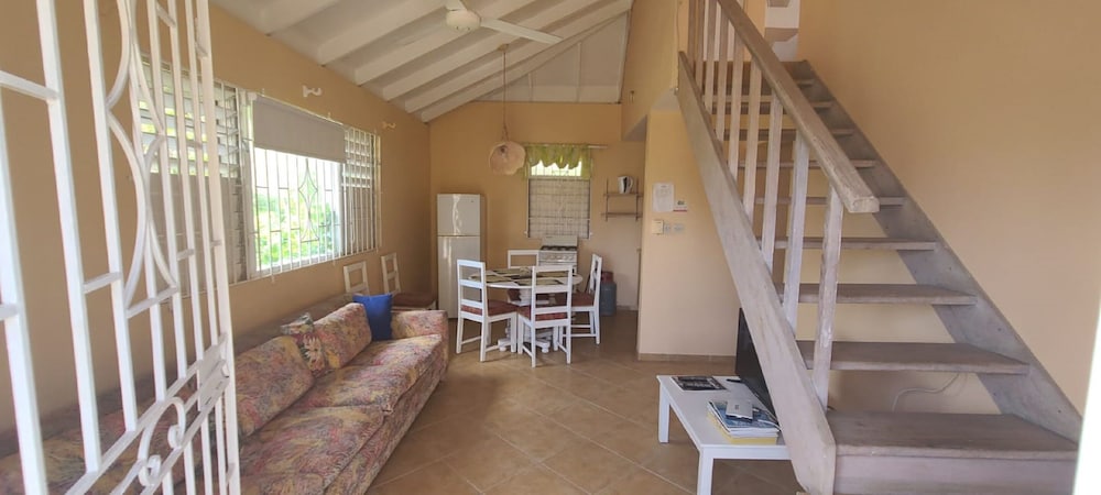 Sunflower Resort Villas 16/24