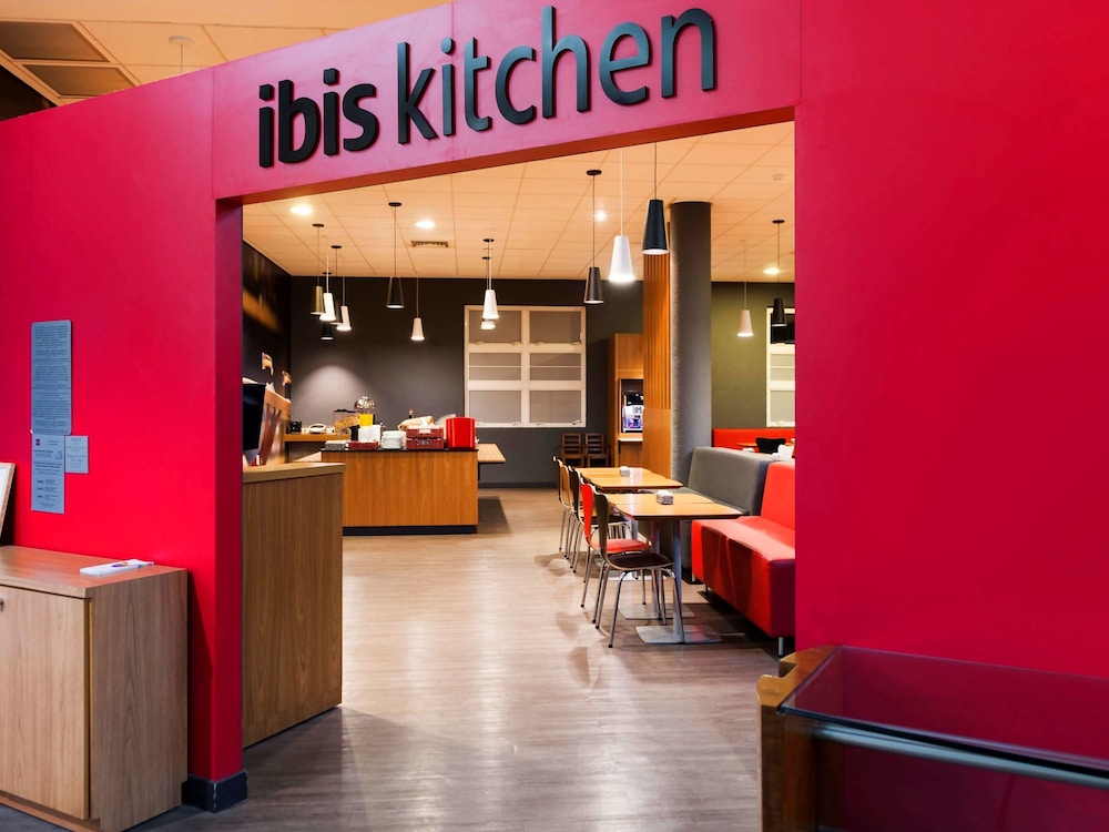Ibis Paulinia 8/49