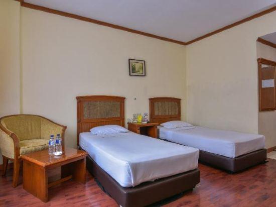 Superior, Twin Beds