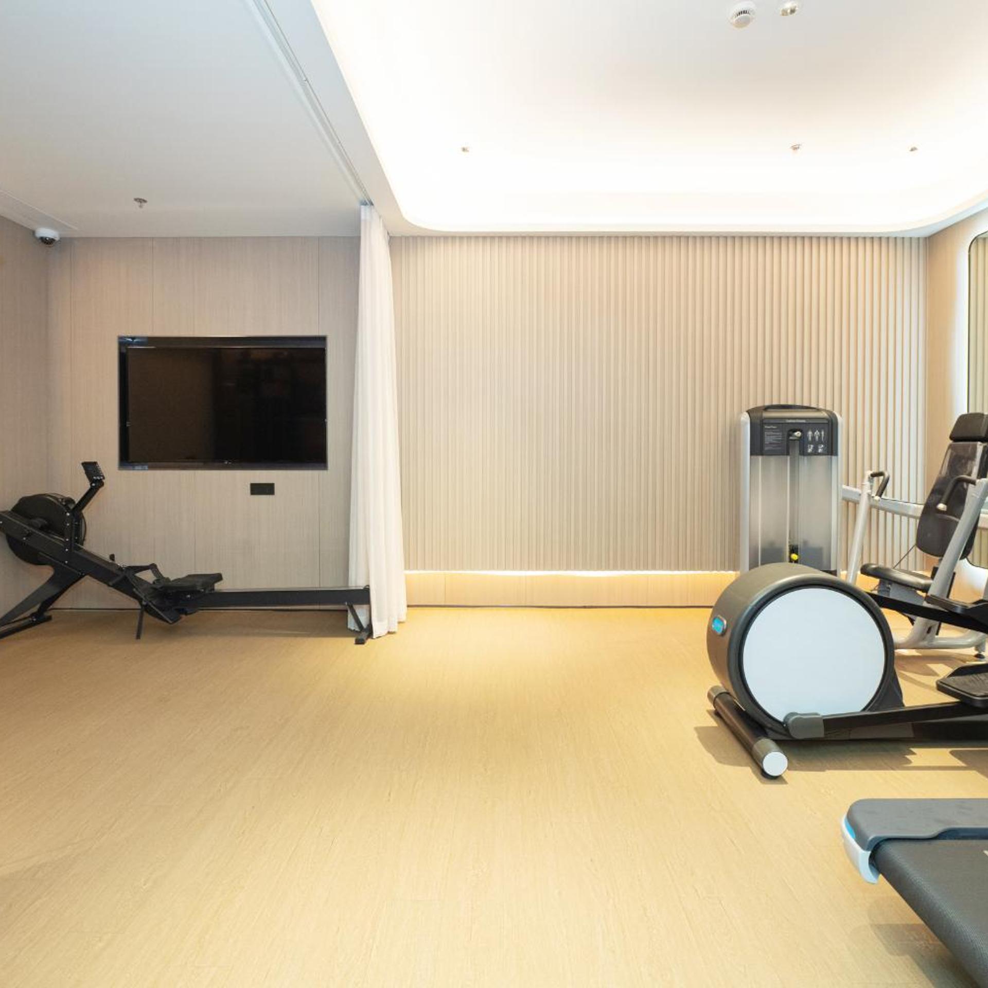 JI Hotel (Shanghai Caohejing Hongcao Road) 23/34