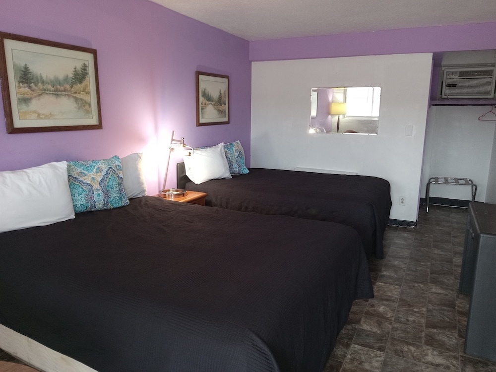 Capri Motel 22/52