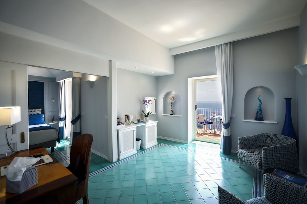 Miramalfi Hotel 58/85
