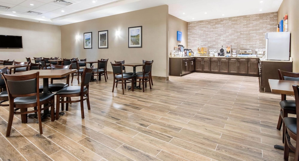 Comfort Inn & Suites Merritt BC 35/45