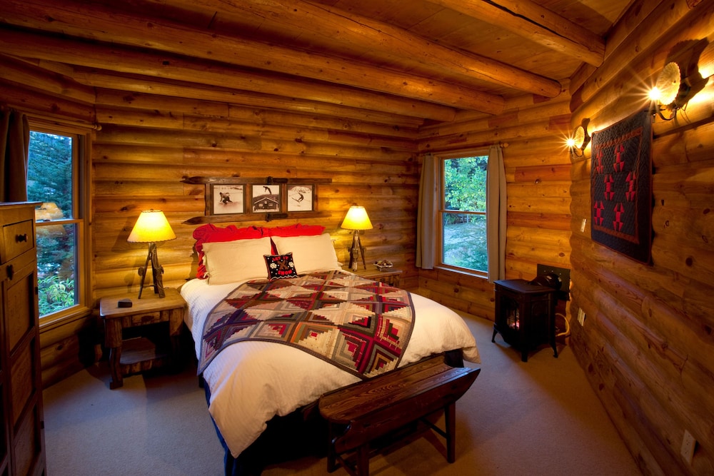Alpine Village Suites 12/50