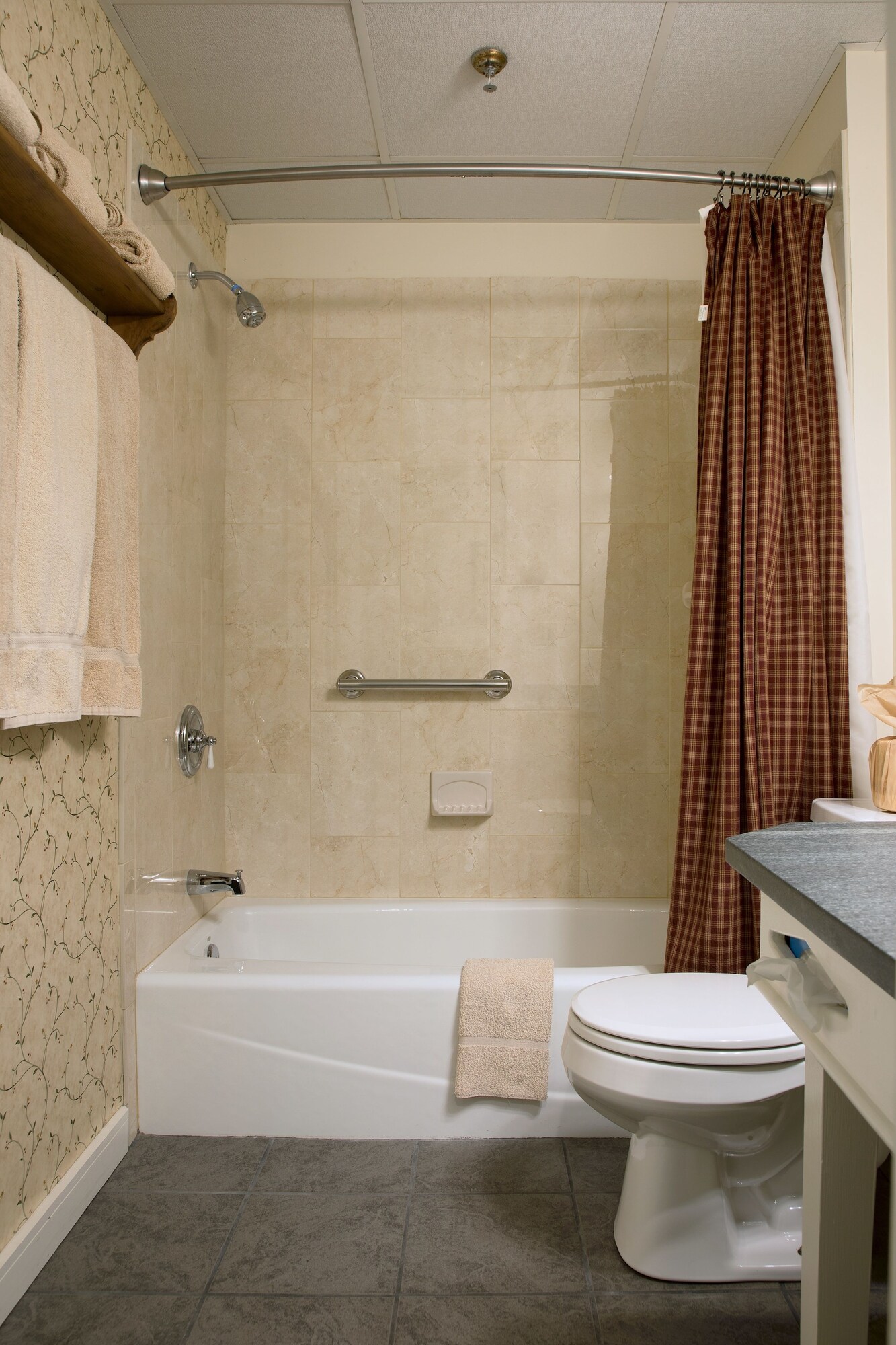 جناح بسريرين كوين مع أريكة، Country Inn At Camden Rockport 3/4