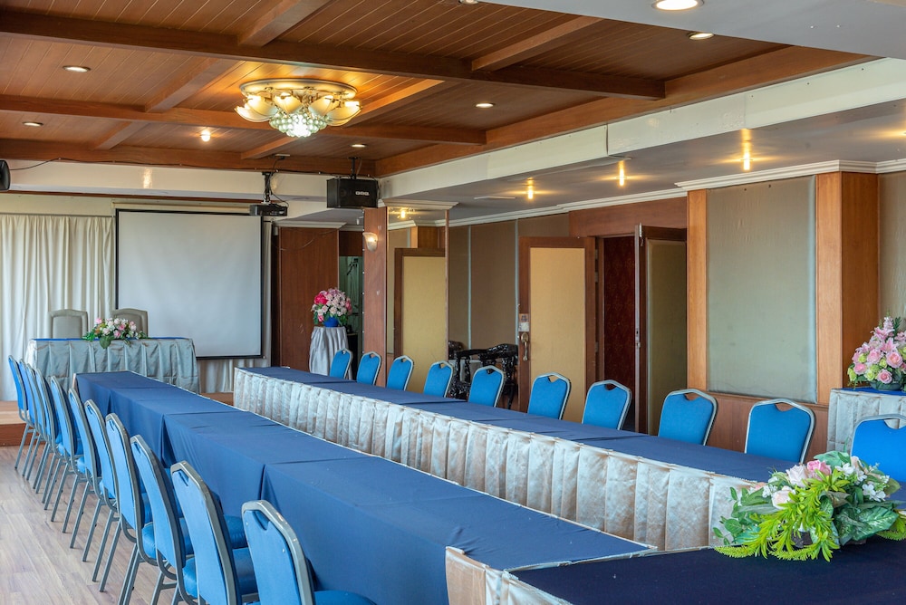 Nonthaburi Palace Hotel 5/66