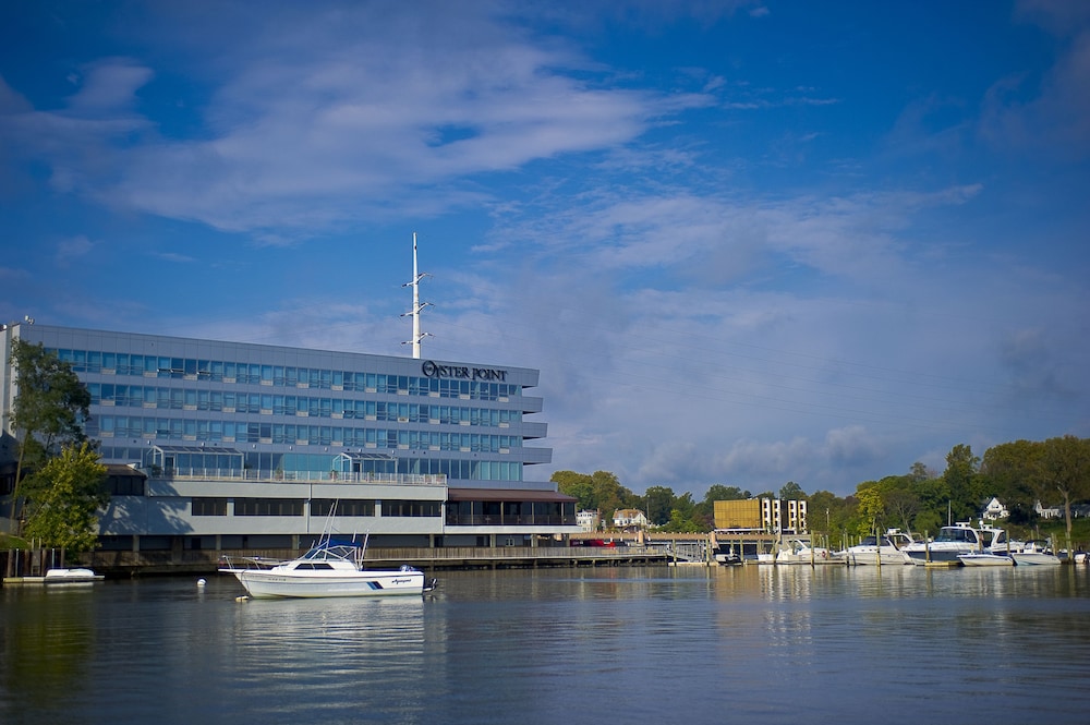 The Oyster Point Hotel 40/43