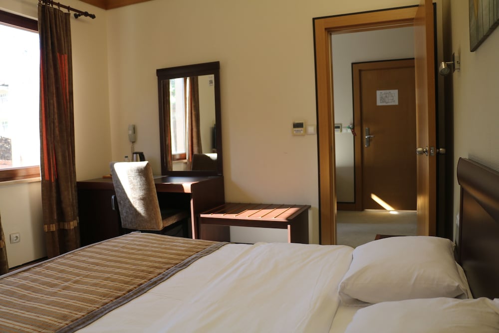 Hotel Lazlakar 13/50