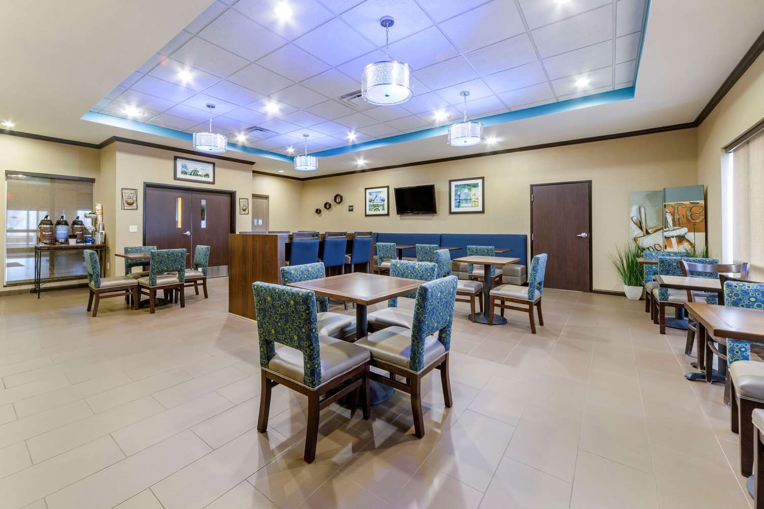 Comfort Inn & Suites Oklahoma City West - I-40 8/13