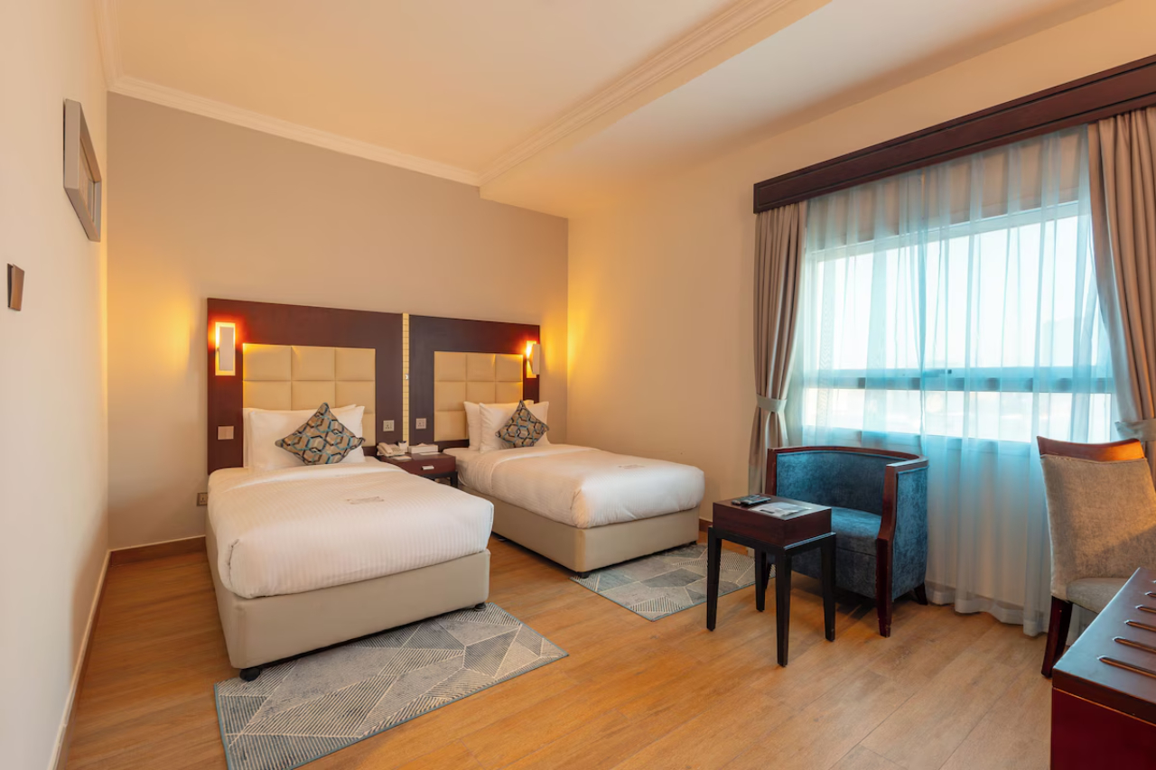 Grand Continent Hotel, Dubai 8/20