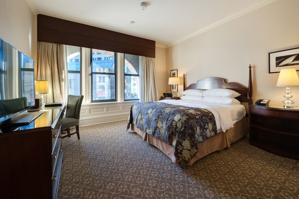 The Pfister Hotel 14/70