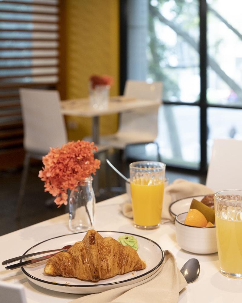 ibis Styles Sydney Central 63/80