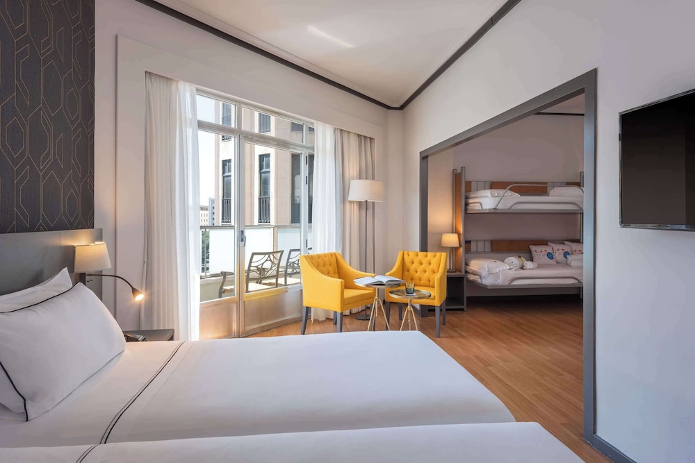 Hotel Madrid Plaza Espana Affiliated by Melia 12/40